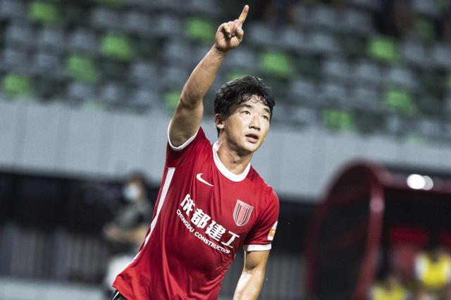 海星直播-【中超】塞尔吉尼奥2球金敃友绝平 蓉城2比2亚泰